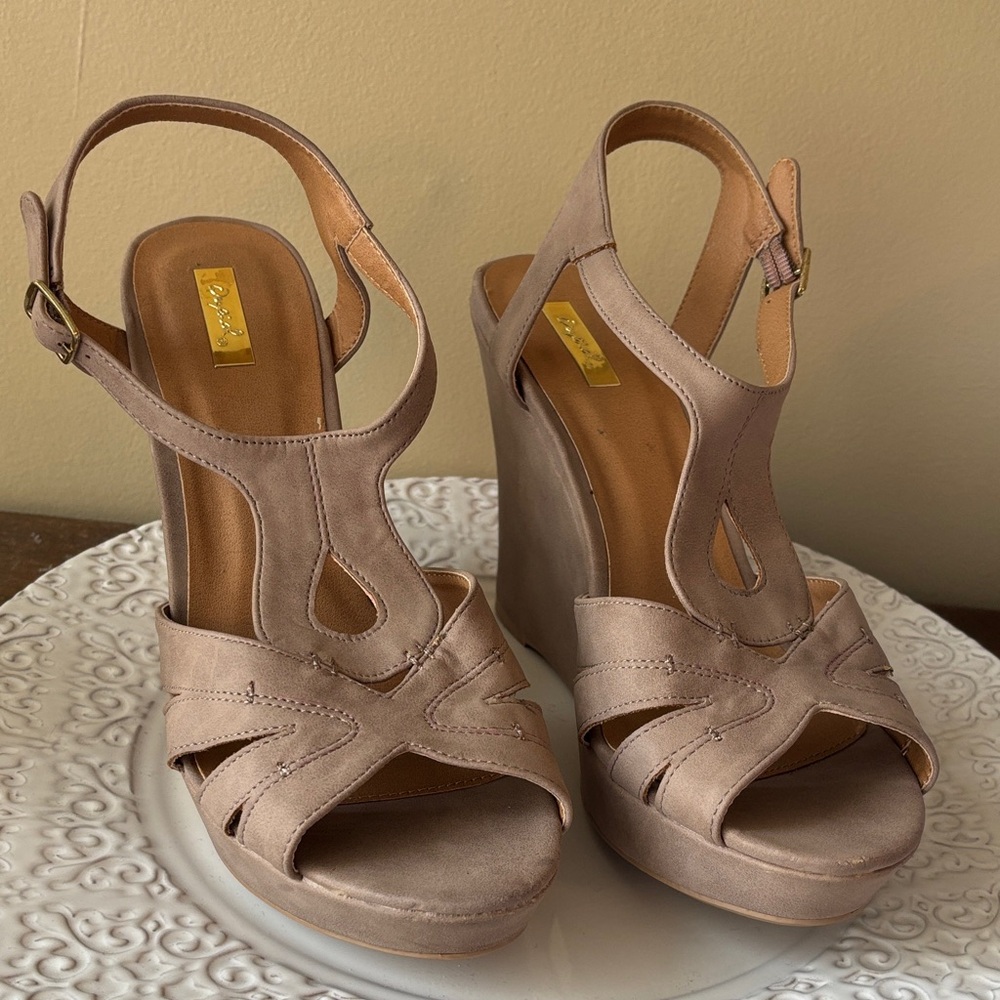 Qupid Taupe Wedge Sandals size 10 with 4 1/2 wedge heel